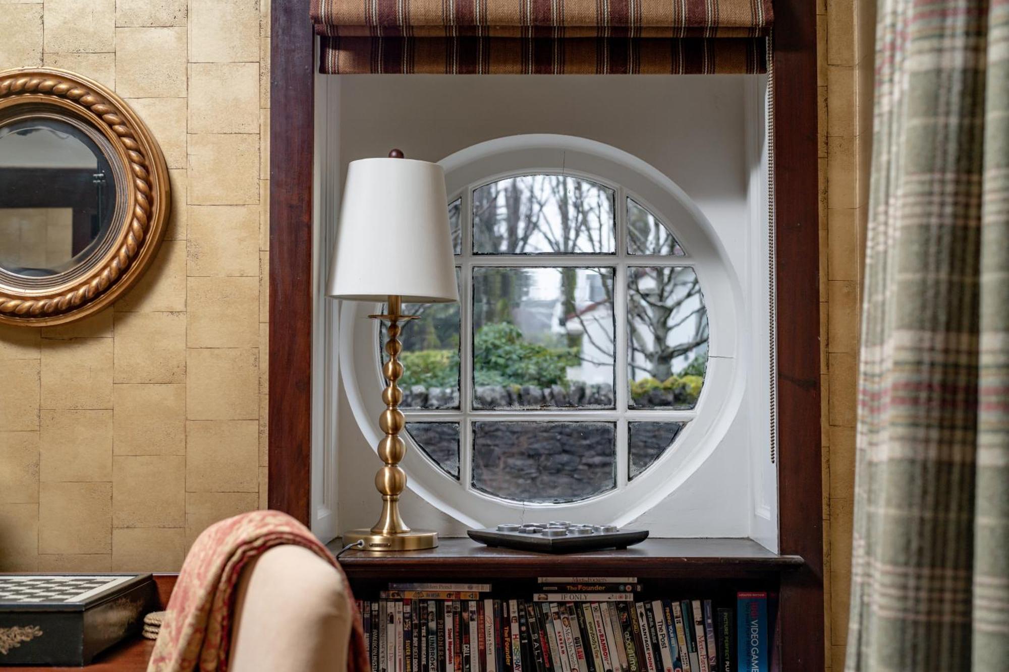 Unique Arts & Crafts Home In Auchterarder Esterno foto
