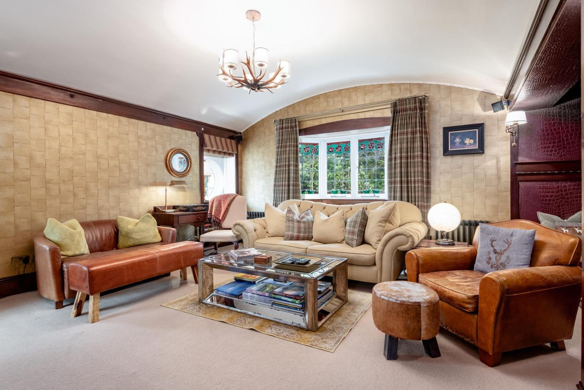 Unique Arts & Crafts Home In Auchterarder Esterno foto